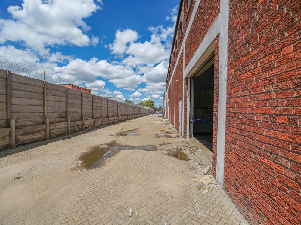 Commercial industrial property for sale in Graniteside, Zimbabwe - 3ZB1710634