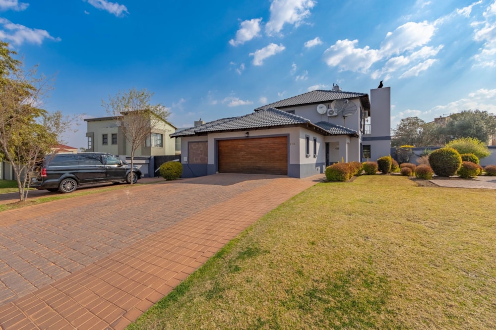 Double-storey house for sale in Helderwyk Estate - 1BJ1710698