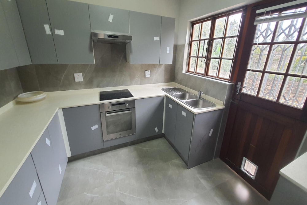 House let in Westville - 1WP1710702 House let in Westville - 1WP1710702