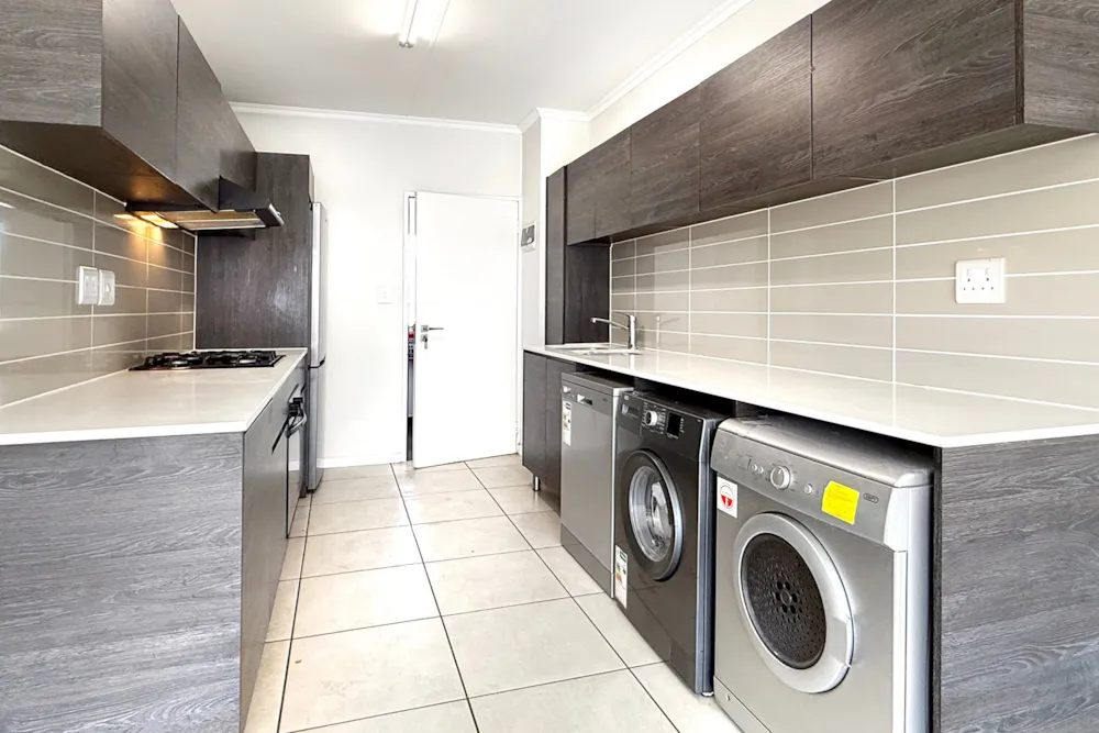 Apartment for sale in Olivedale - RAN1710973 Apartment for sale in Olivedale - RAN1710973