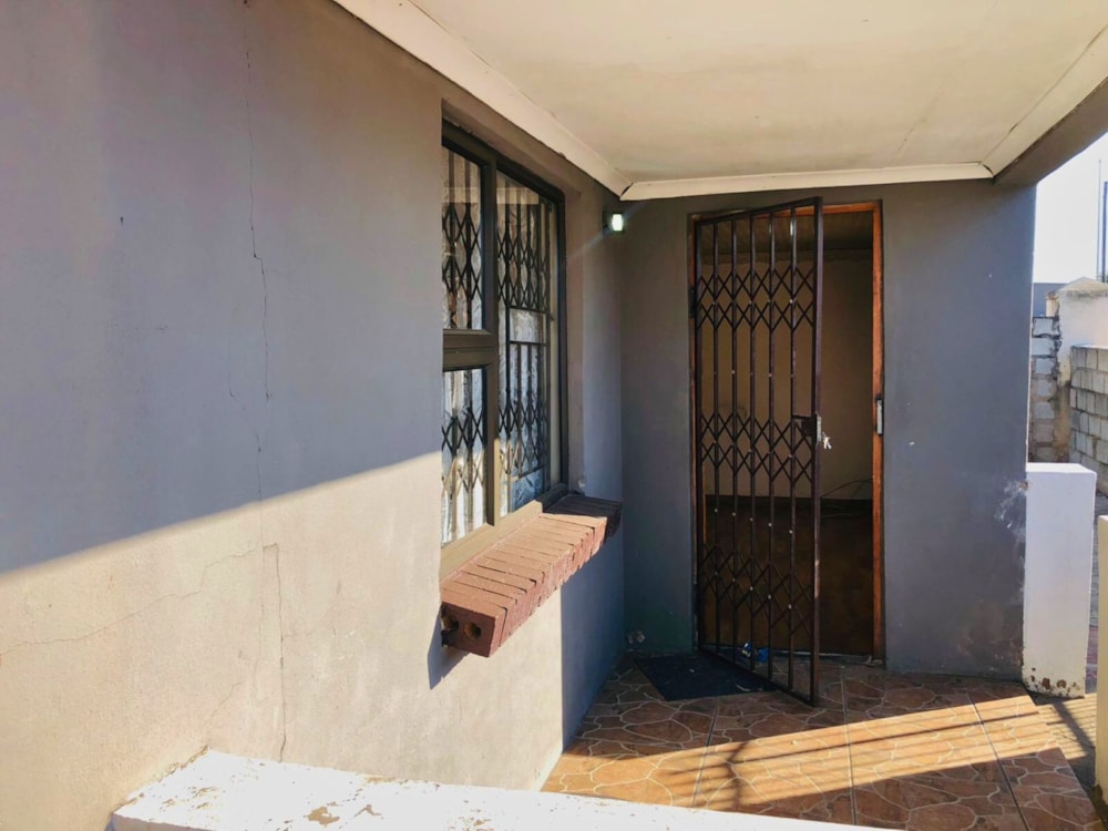 House for sale in KwaZakhele - 1PLZ1712014 House for sale in KwaZakhele - 1PLZ1712014