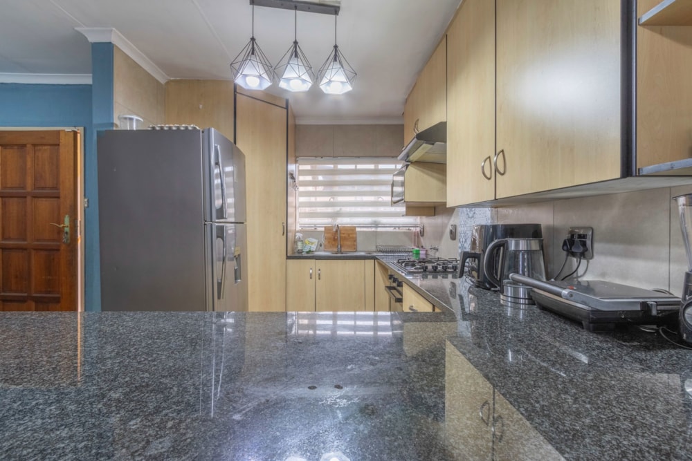 House let in Norkem Park - ENL1711893 House let in Norkem Park - ENL1711893