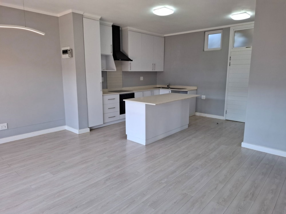 Apartment let in Waterfall, Upper Highway - 1KF1710890