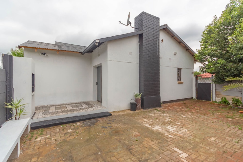 House let in Brenthurst - 1BJ1710892 House let in Brenthurst - 1BJ1710892