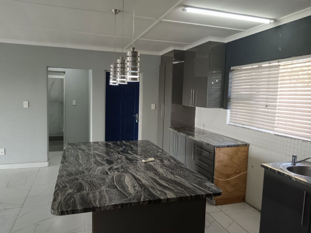 House for sale in Umkomaas - 1si1710915