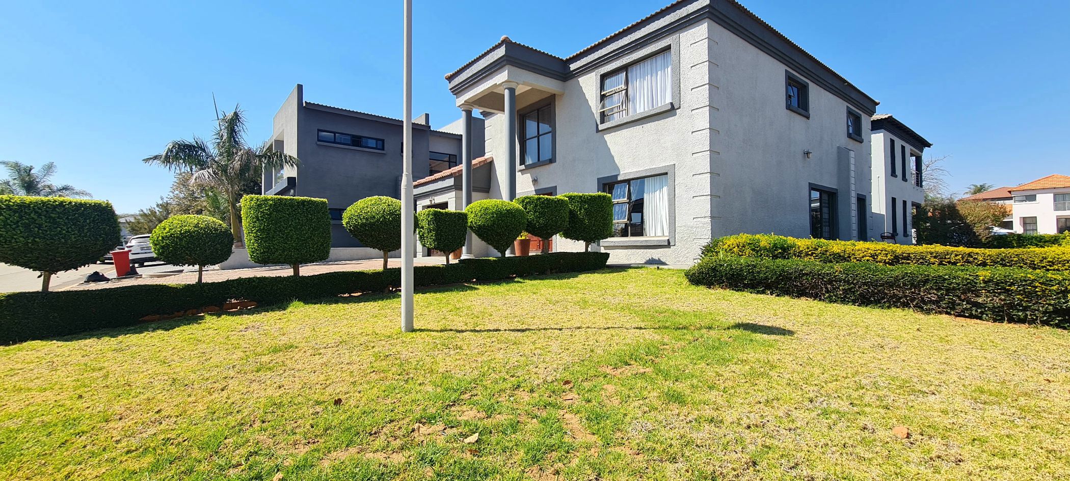 Double-storey house for sale in Bendor - 1PS1712565