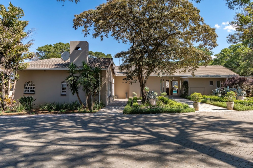 House for sale in Borrowdale, Zimbabwe - 3ZB1711009