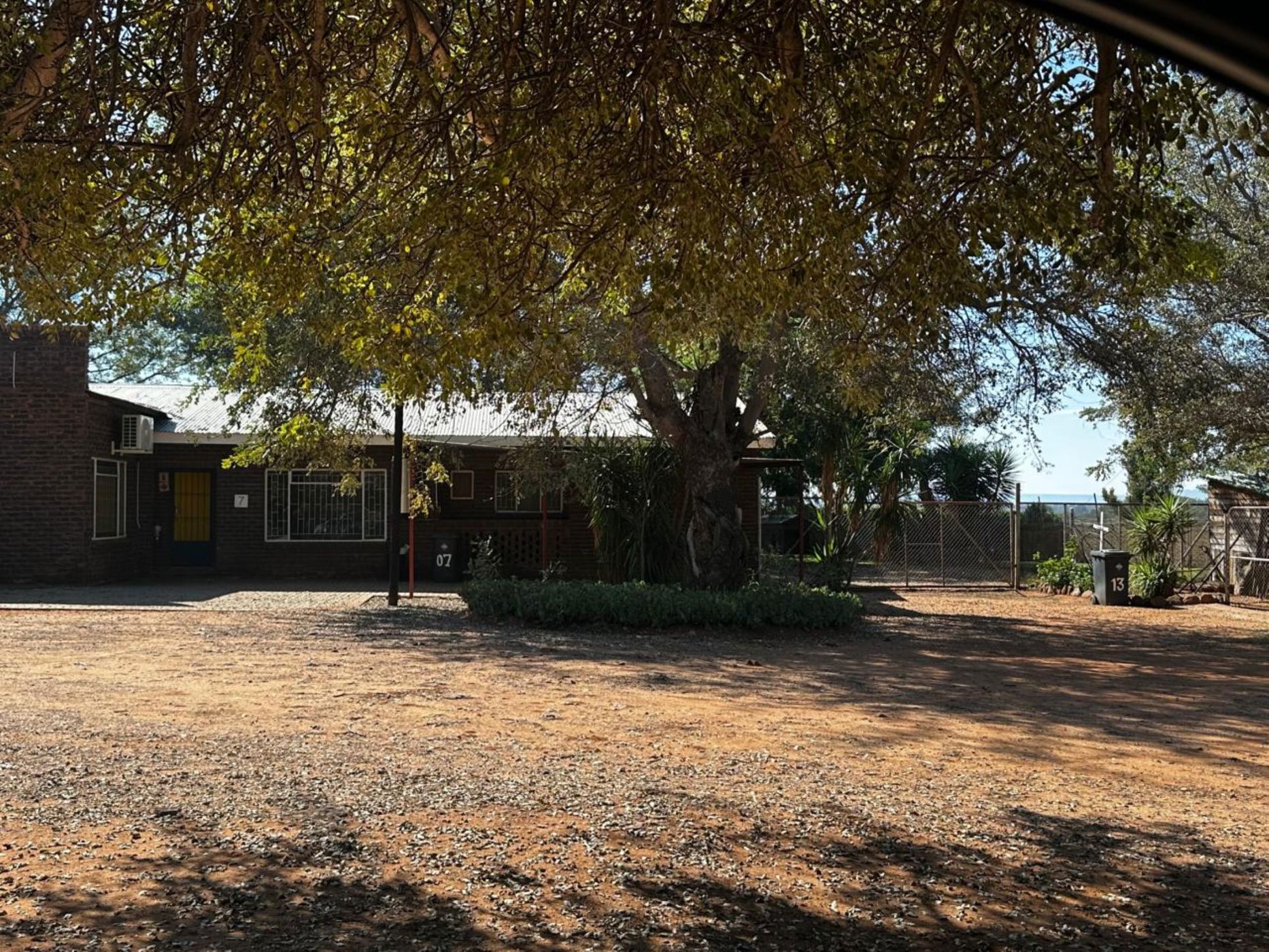 House let in Lephalale Rural - 1ER1710986