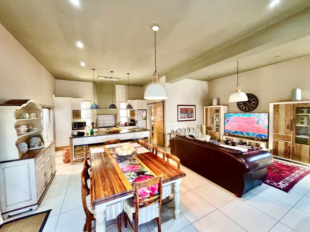 Townhouse for sale in Klein Windhoek, Namibia - 3NM1712668 Townhouse for sale in Klein Windhoek, Namibia - 3NM1712668
