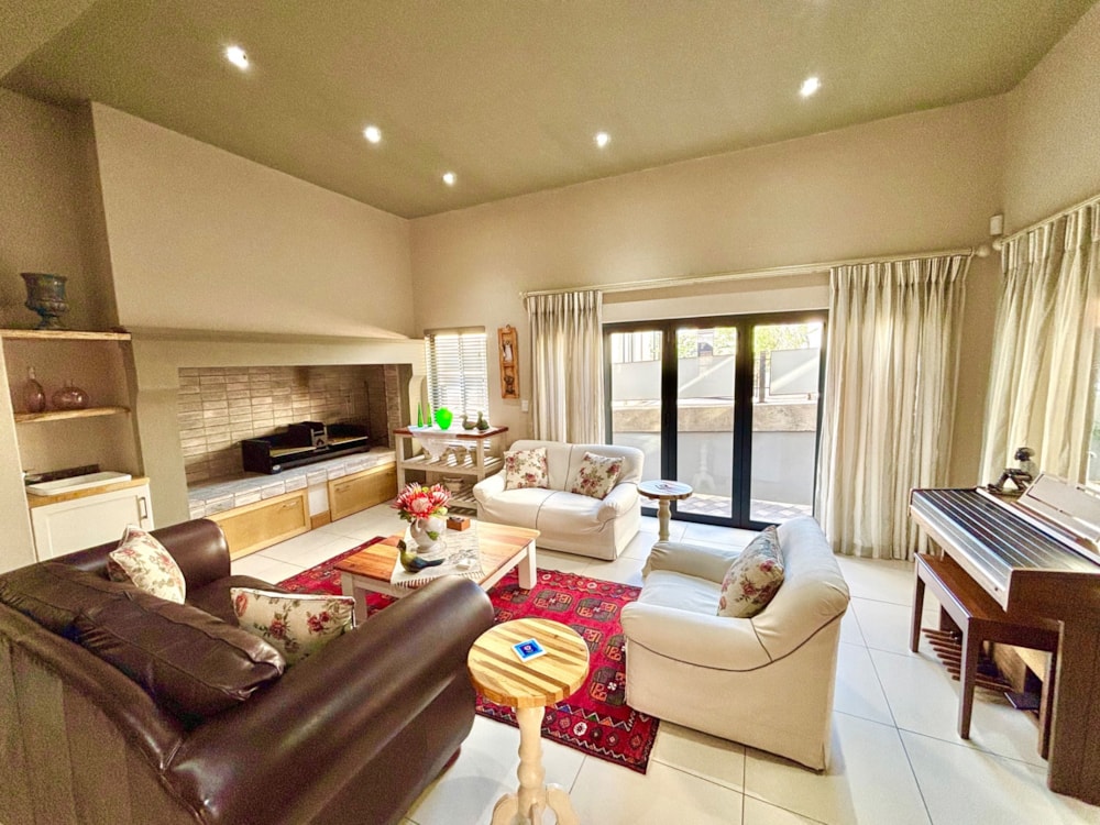 Townhouse for sale in Klein Windhoek, Namibia - 3NM1712668