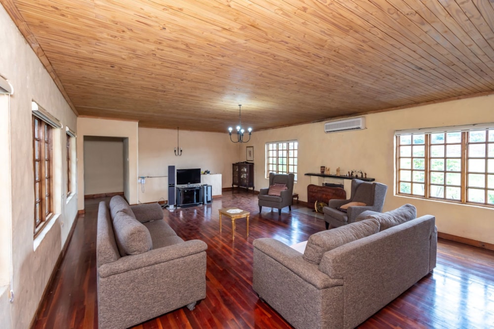 Double-storey house for sale in Hogerty hill, Zimbabwe - 3ZB1711033 Double-storey house for sale in Hogerty hill, Zimbabwe - 3ZB1711033