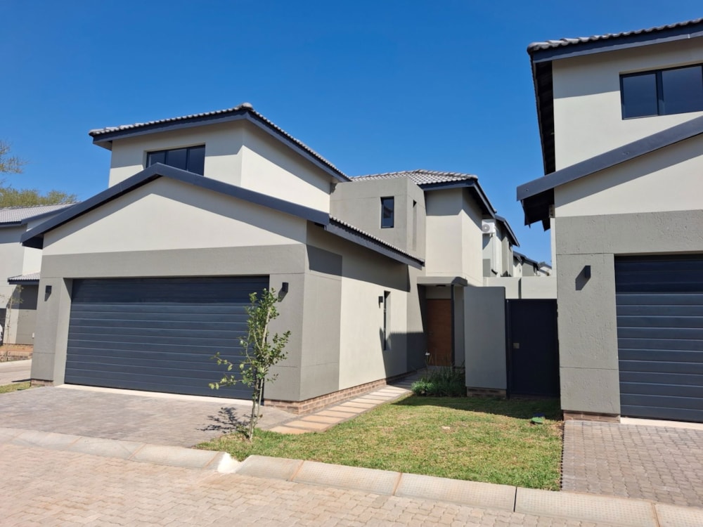 House for sale in Mbomela Ext 37 (Nelspruit Ext 37) - 1NS1711663