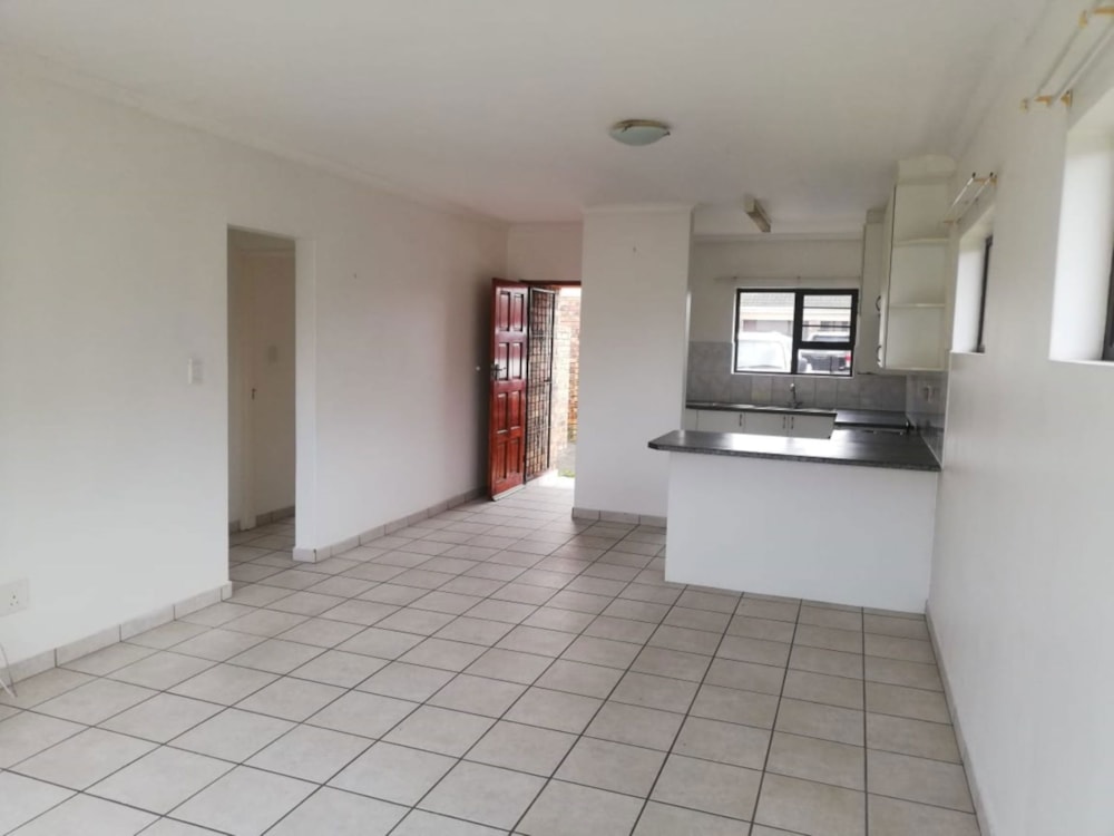 Townhouse let in Gonubie - 1EZ1711093 Townhouse let in Gonubie - 1EZ1711093