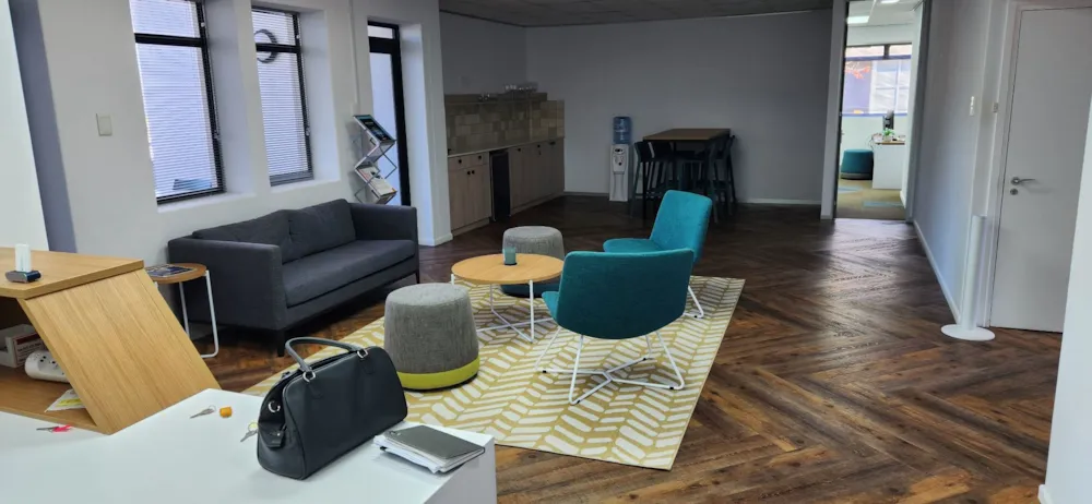 Commercial office let in La Lucia - 1ND1711112 Commercial office let in La Lucia - 1ND1711112