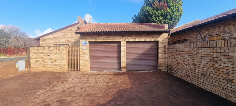 Townhouse for sale in El Toro Park - 1KJ1711342