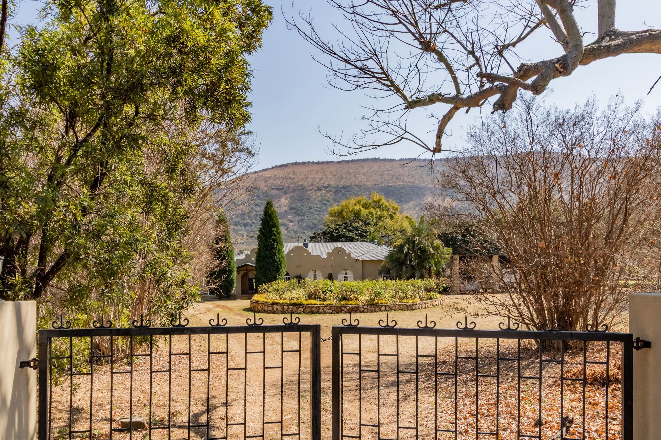 Mixed use farm for sale in Hartbeespoort - 1HR1711178