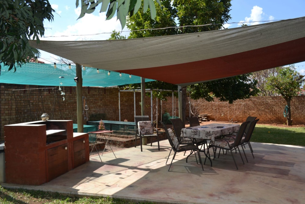 House for sale in Mookgopong (Naboomspruit) - 1MDM1711328