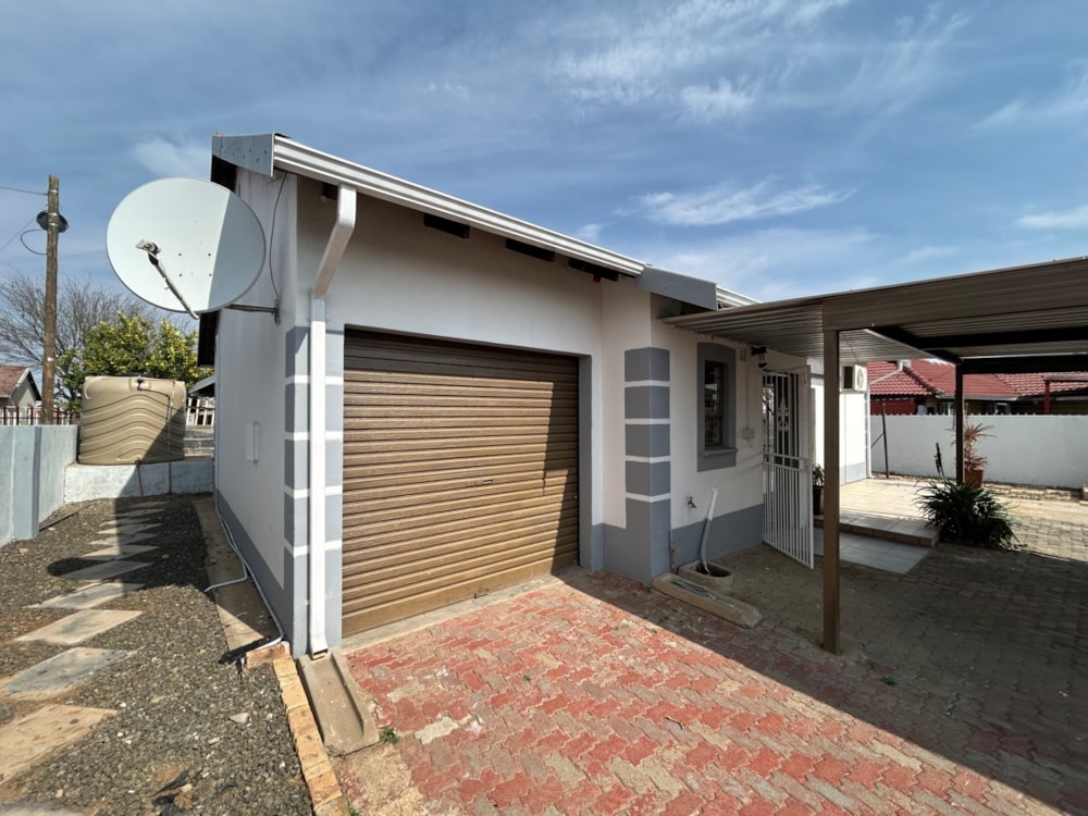 House for sale in Roodepan - 1KJ1711297 House for sale in Roodepan - 1KJ1711297