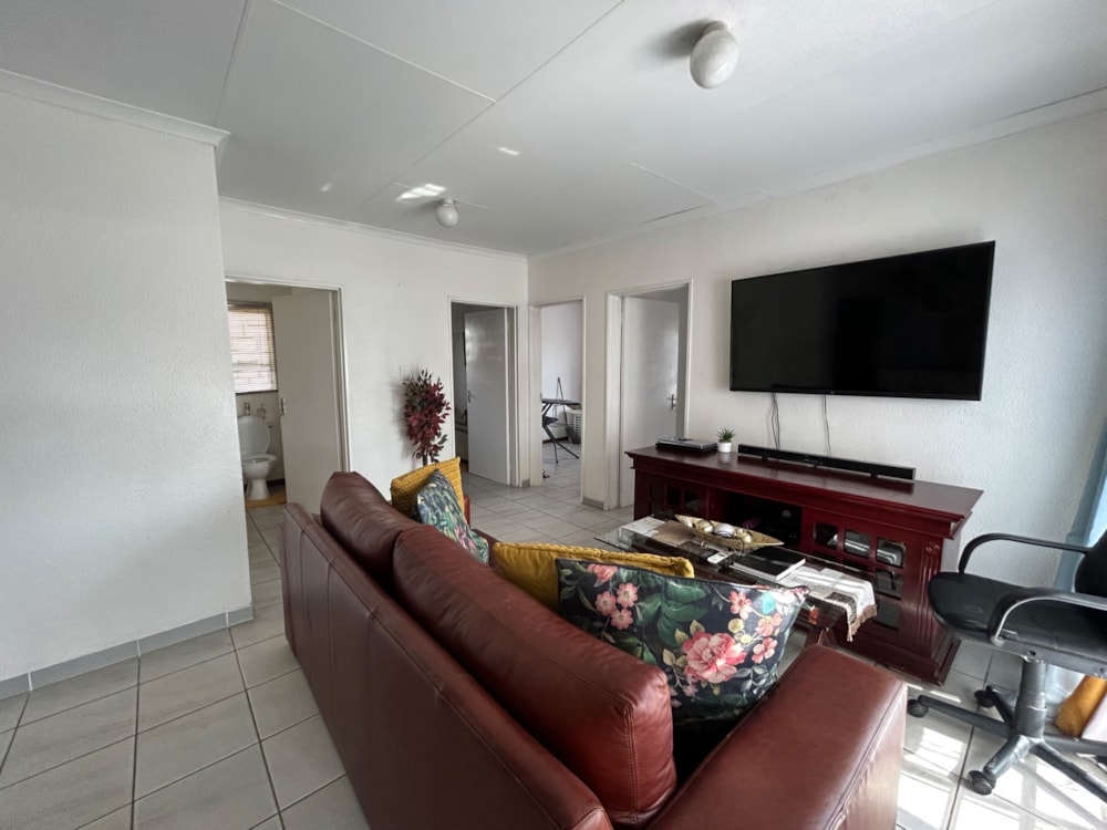 House for sale in Roodepan - 1KJ1711297 House for sale in Roodepan - 1KJ1711297