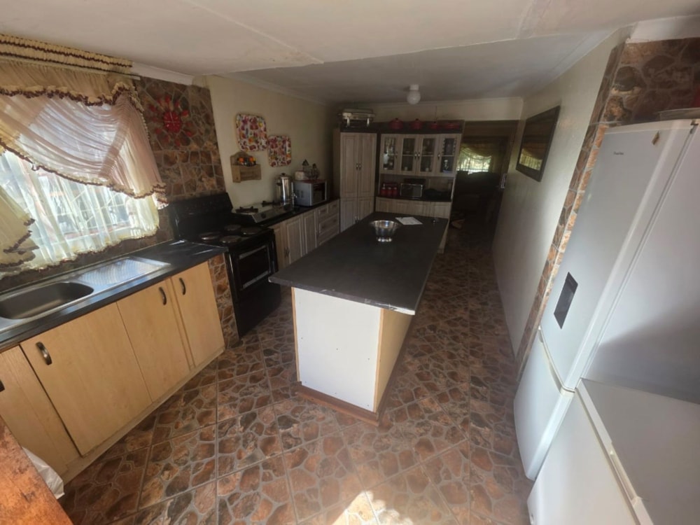 House for sale in Roodepan - 1KJ1711305 House for sale in Roodepan - 1KJ1711305