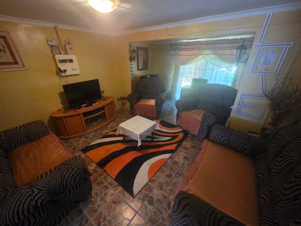 House for sale in Roodepan - 1KJ1711305 House for sale in Roodepan - 1KJ1711305