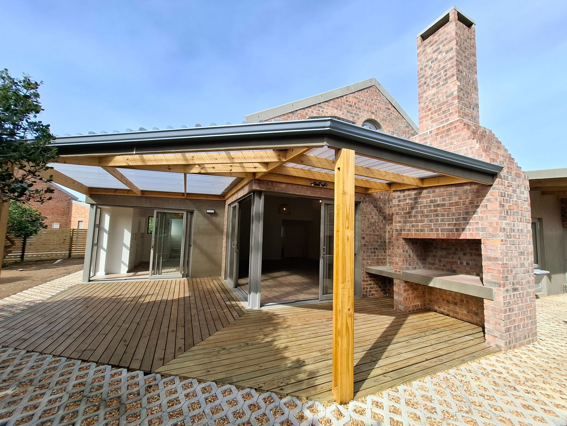 House for sale in Stilbaai West - 1SR1711592