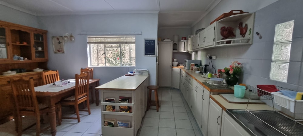 House for sale in Beaconsfield - 1KJ1711440