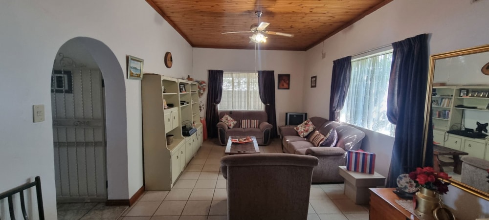 House for sale in Beaconsfield - 1KJ1711440