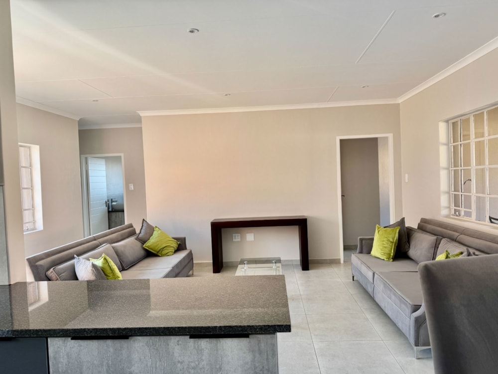Townhouse for sale in Hexrivier Lifestyle Estate - 1RU1711370