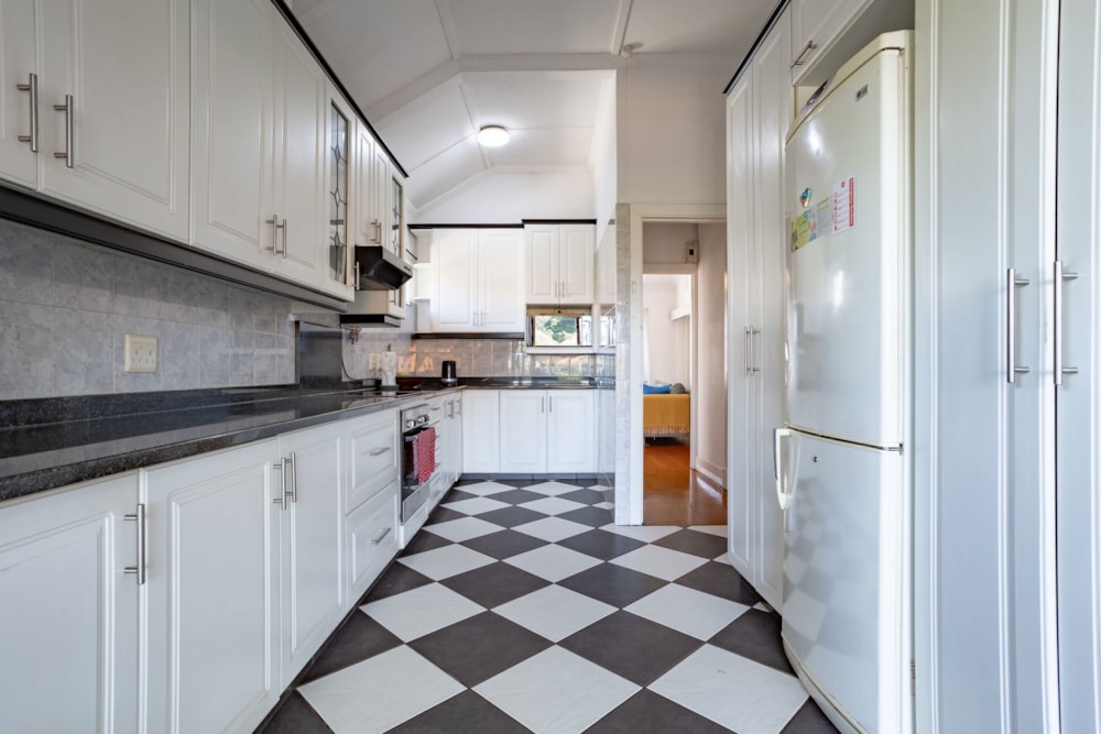 House for sale in Glenwood, Durban - 1DA1711385 House for sale in Glenwood, Durban - 1DA1711385