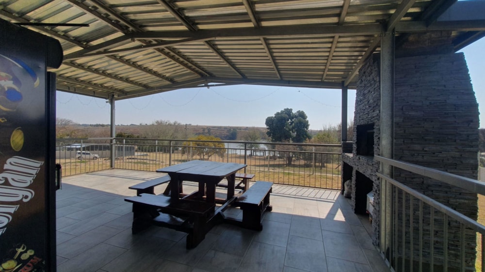 Smallholding for sale in Vaal Bank - 1VT1736473