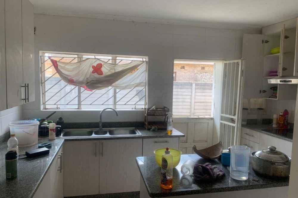 House for sale in Zimre Park, Zimbabwe - 3ZB1711420 House for sale in Zimre Park, Zimbabwe - 3ZB1711420