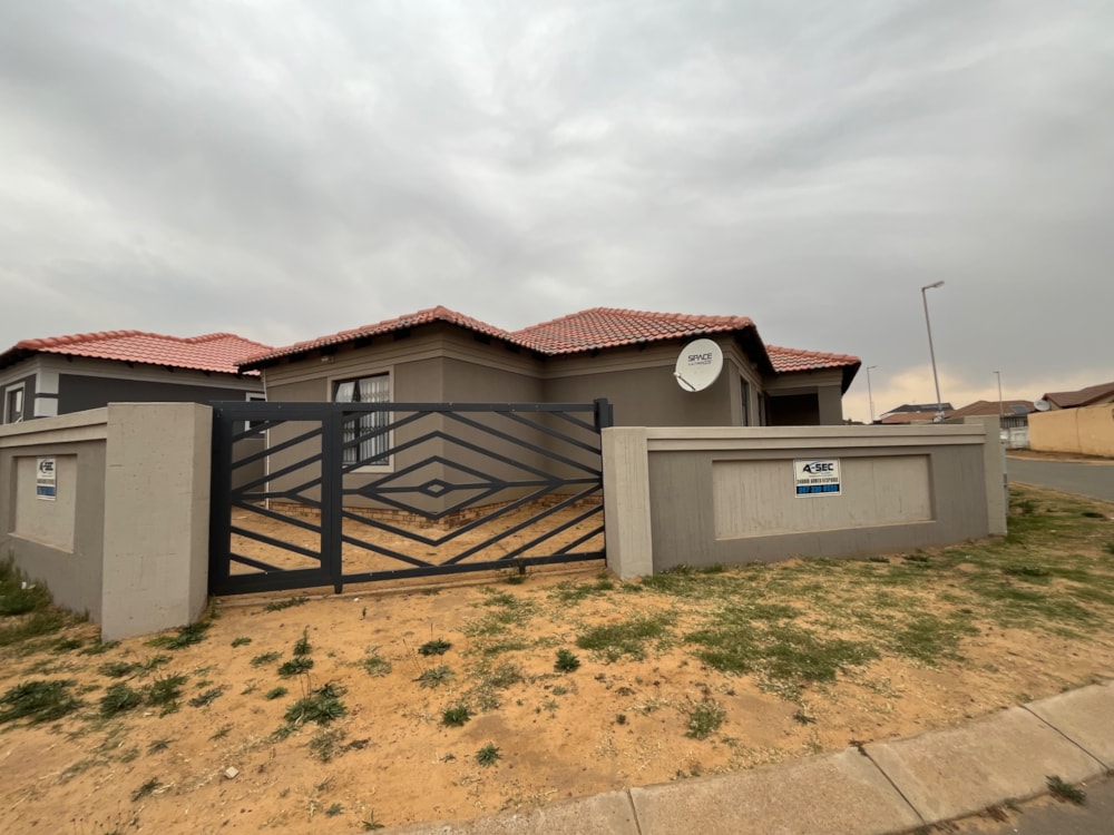 House for sale in Vanderbijlpark CE 7 - 1VT1711451 House for sale in Vanderbijlpark CE 7 - 1VT1711451