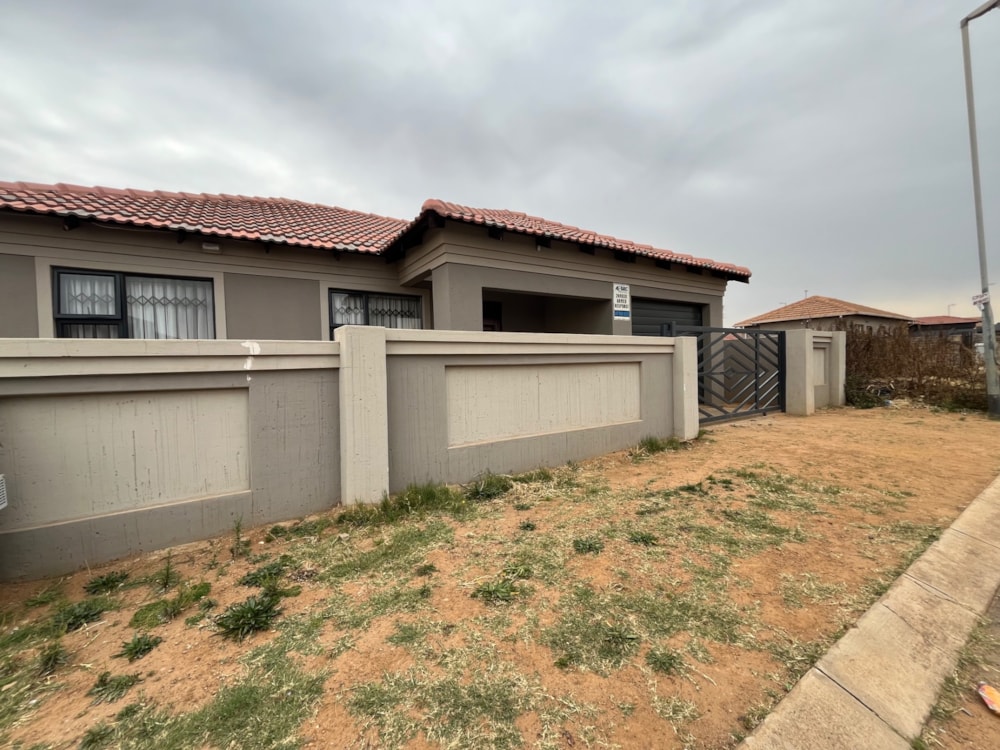 House for sale in Vanderbijlpark CE 7 - 1VT1711451 House for sale in Vanderbijlpark CE 7 - 1VT1711451