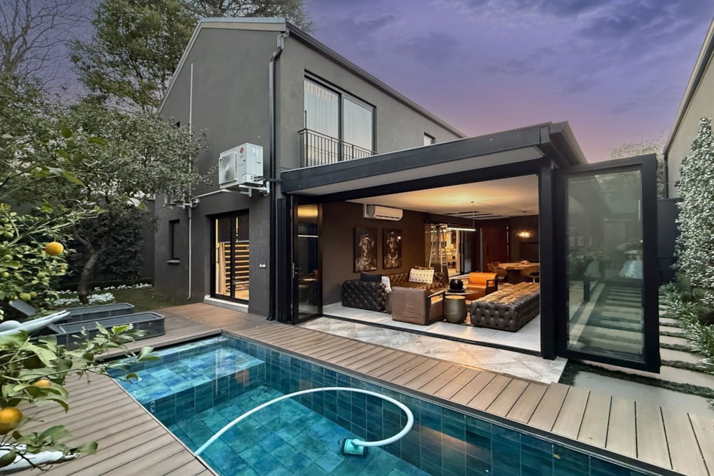 Townhouse for sale in Hyde Park, Sandton - HP1711461 Townhouse for sale in Hyde Park, Sandton - HP1711461