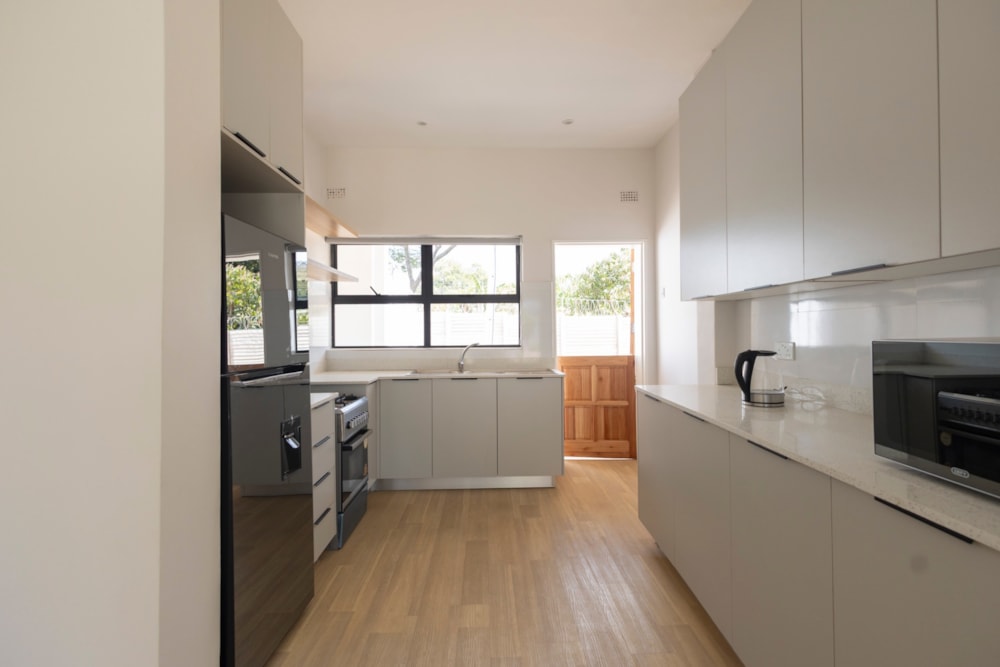 Security complex home for sale in Prospect, Zimbabwe - 3ZB1711544 Security complex home for sale in Prospect, Zimbabwe - 3ZB1711544