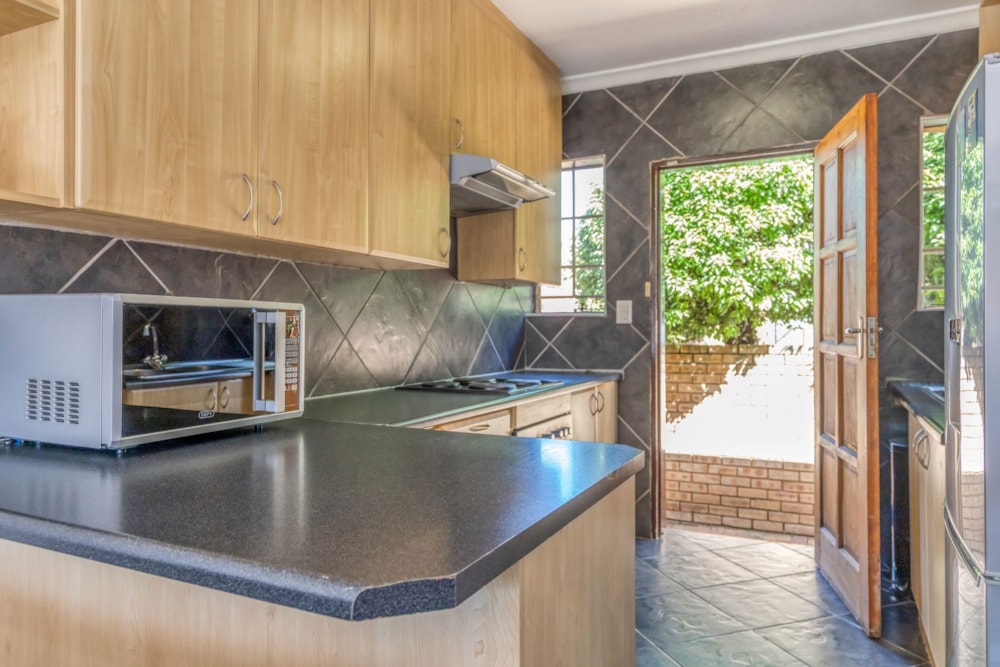 Townhouse let in Honeydew Ridge - RAL1717207