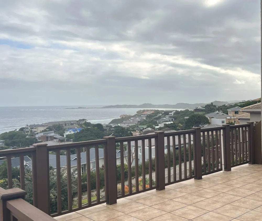 Townhouse to rent in Brenton on Sea - 1KG1711563 Townhouse to rent in Brenton on Sea - 1KG1711563