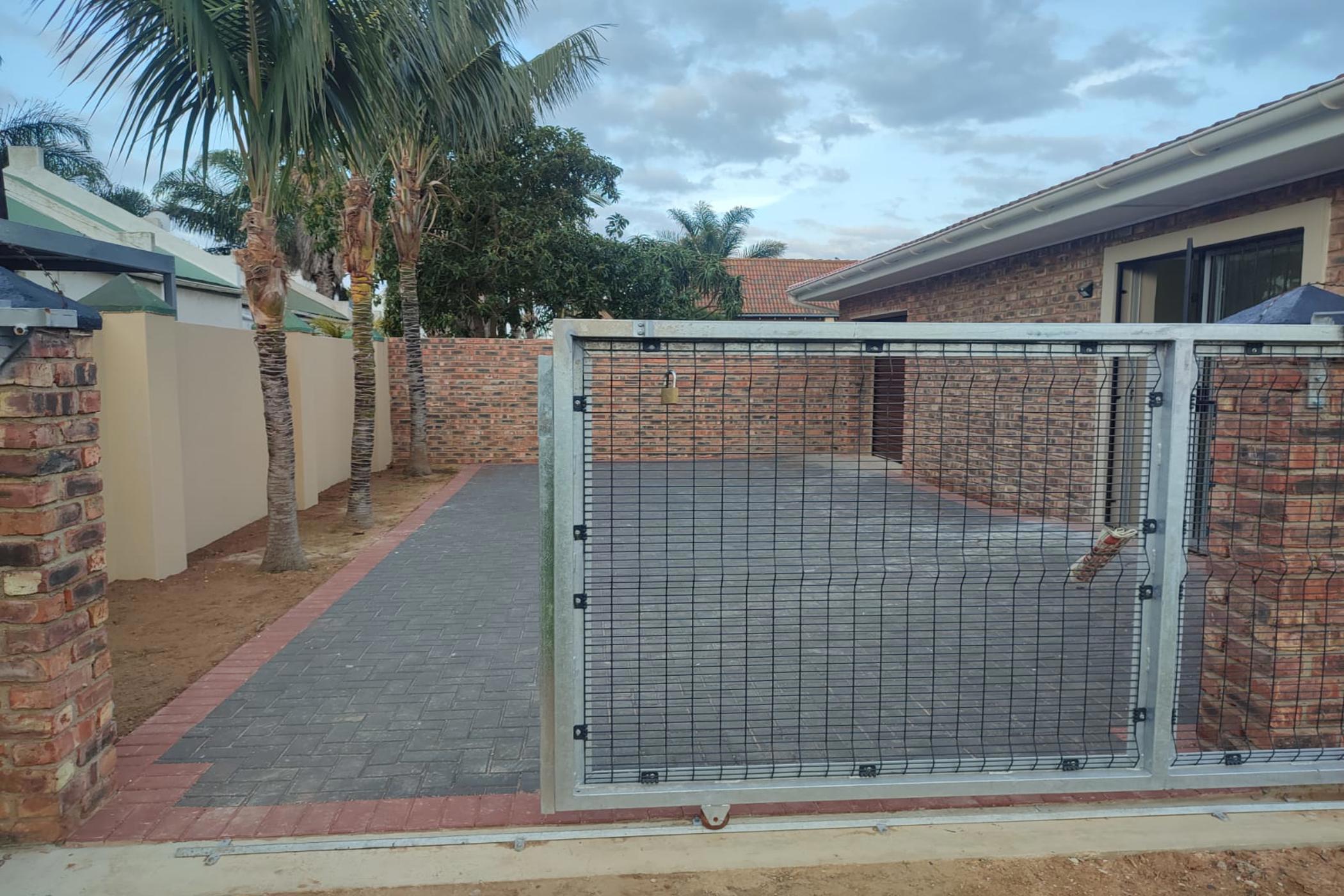 Bachelor apartment let in Windsor Park, Despatch - 1UK1711620