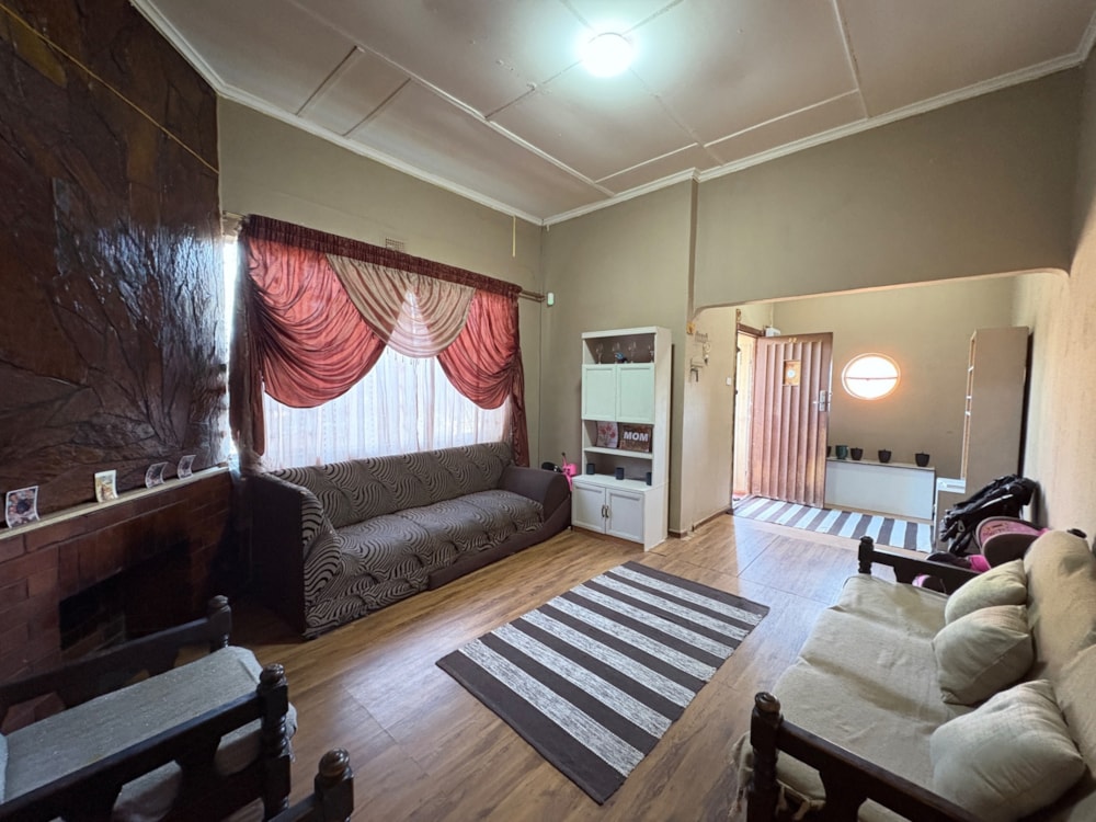 House for sale in Uitenhage Central (Kariega Central)  - 1UK1711746