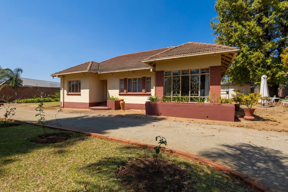 House for sale in Alexandra Park, Zimbabwe - 3ZB1712033 House for sale in Alexandra Park, Zimbabwe - 3ZB1712033