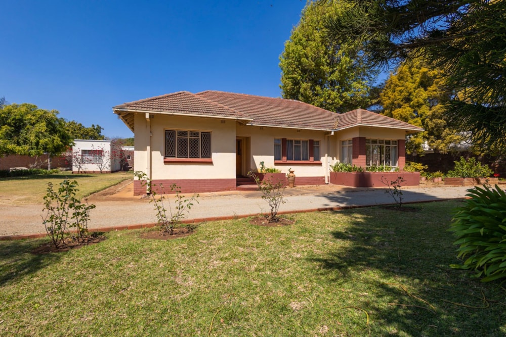 House for sale in Alexandra Park, Zimbabwe - 3ZB1712033 House for sale in Alexandra Park, Zimbabwe - 3ZB1712033