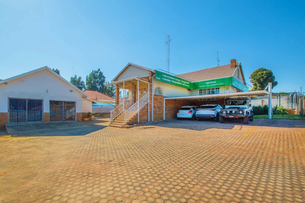 Commercial business sold in Krugersdorp (Mogale City) - 1KR1711680