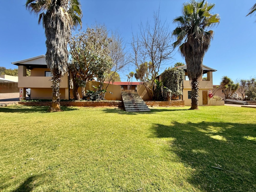 Guesthouse for sale in Olifantsnek - 1RU1711965