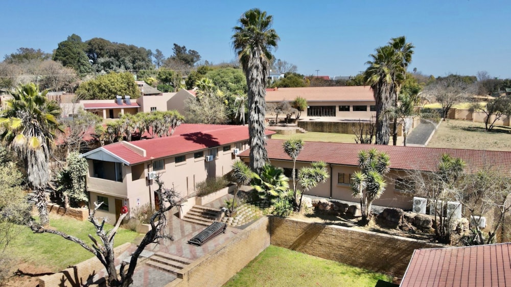 Guesthouse for sale in Olifantsnek - 1RU1711965