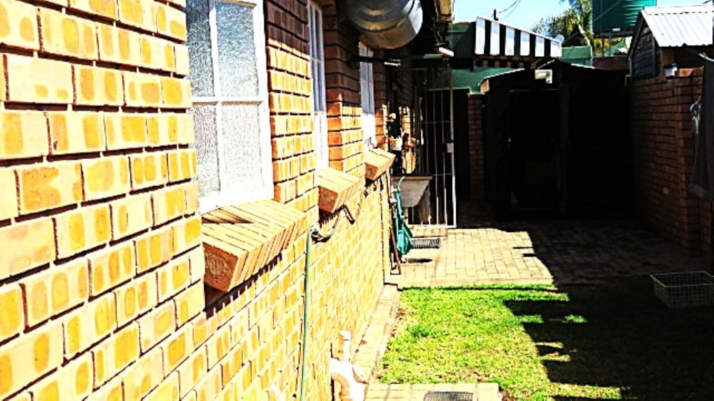 House for sale in Bela Bela - 1MDM1711690