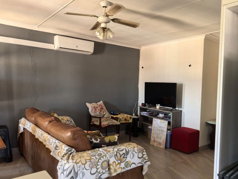 Townhouse for sale in Bellair, KwaZulu-Natal - 1DA1711694 Townhouse for sale in Bellair, KwaZulu-Natal - 1DA1711694