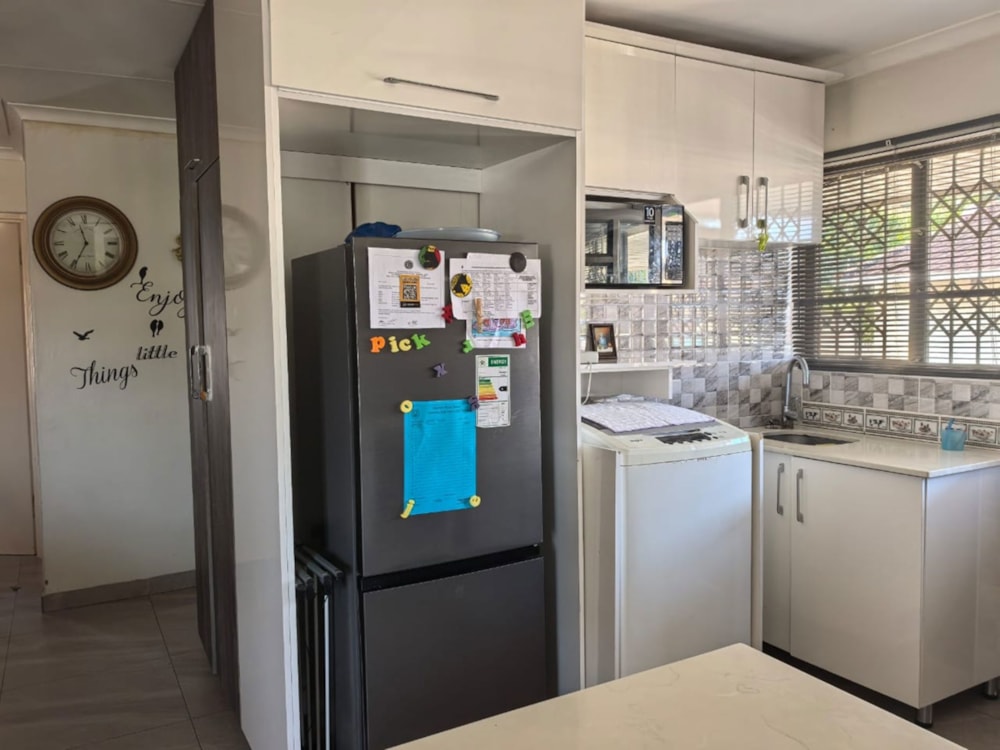 Townhouse for sale in Bellair, KwaZulu-Natal - 1DA1711694 Townhouse for sale in Bellair, KwaZulu-Natal - 1DA1711694