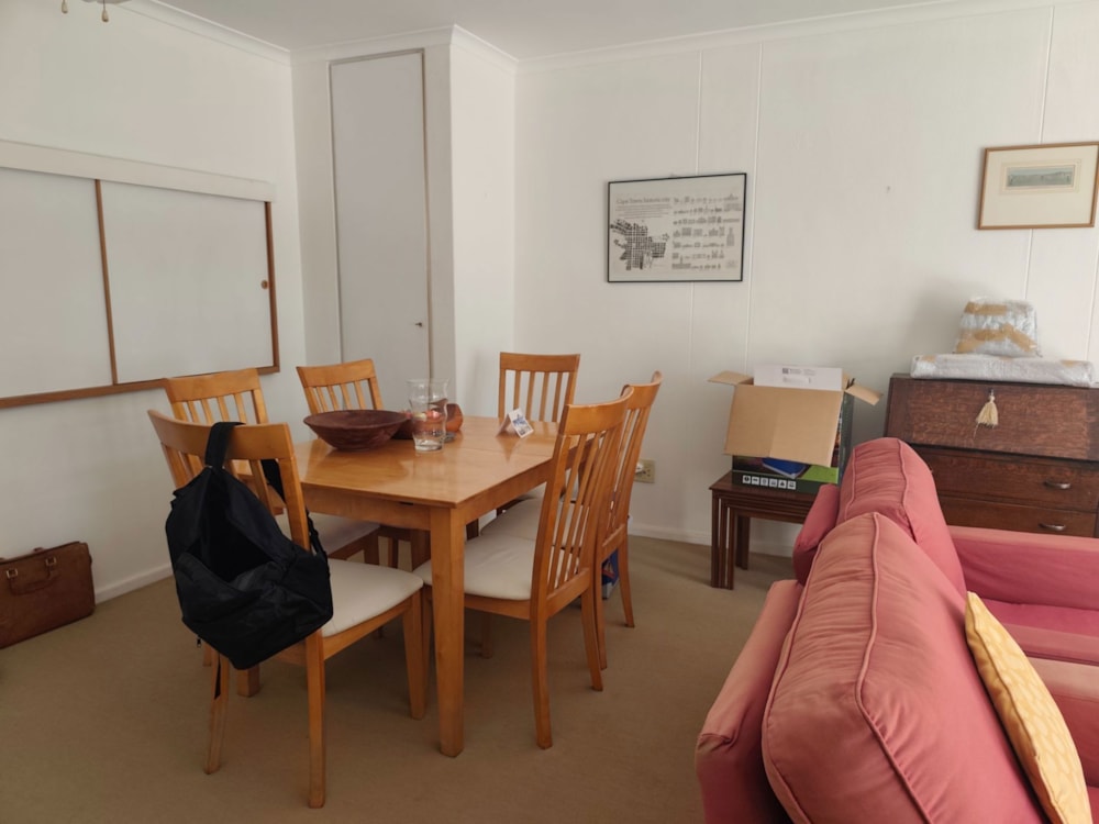 Security complex home let in Rondebosch - RBL1711828