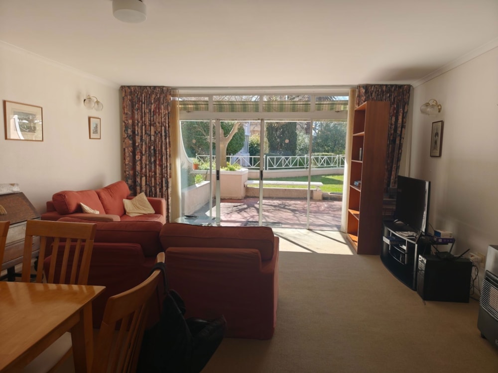 Security complex home let in Rondebosch - RBL1711828